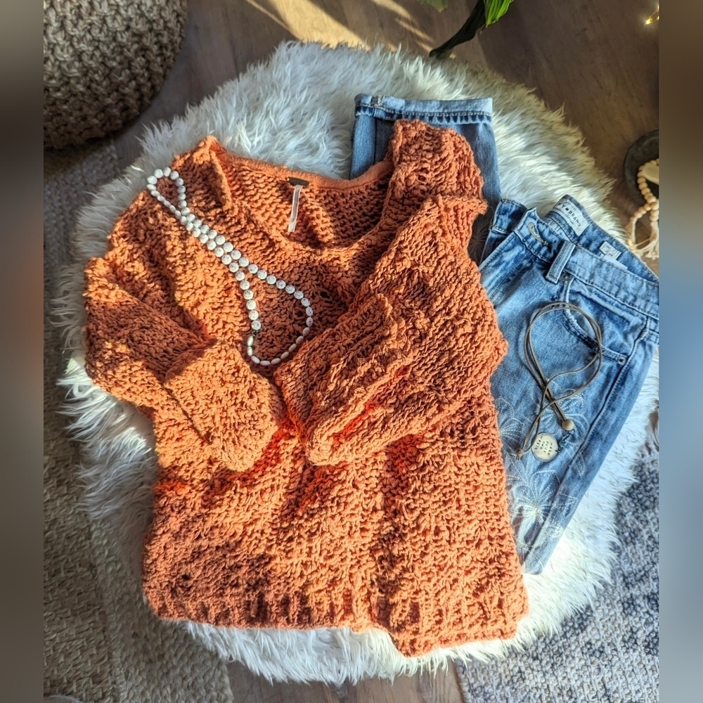 Free People Sunday Shore Oversized V Neck Sweater in Coral Sands Sz Sm…